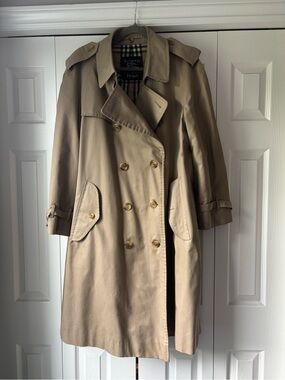 Burberry Beige Classic Double-Breasted Trench Coat